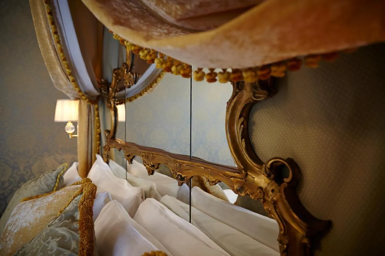 ונציה Palazzo Paruta & Wellness Suites 4*,  איטליה