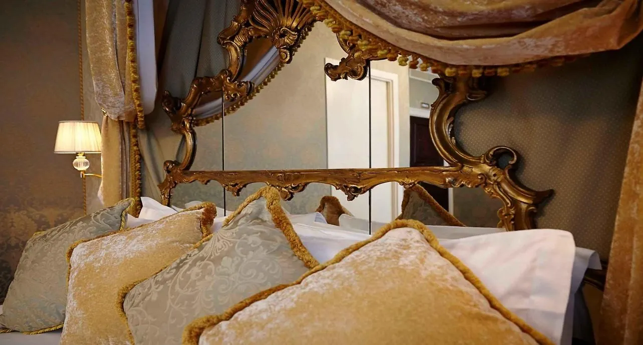 ונציה Palazzo Paruta & Wellness Suites 4*,  איטליה
