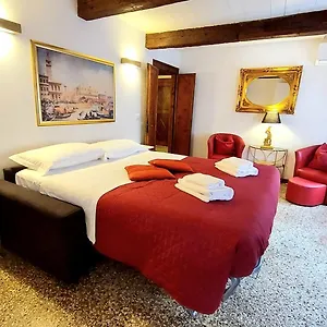 Palazzo Del Sale, Rialto Venice